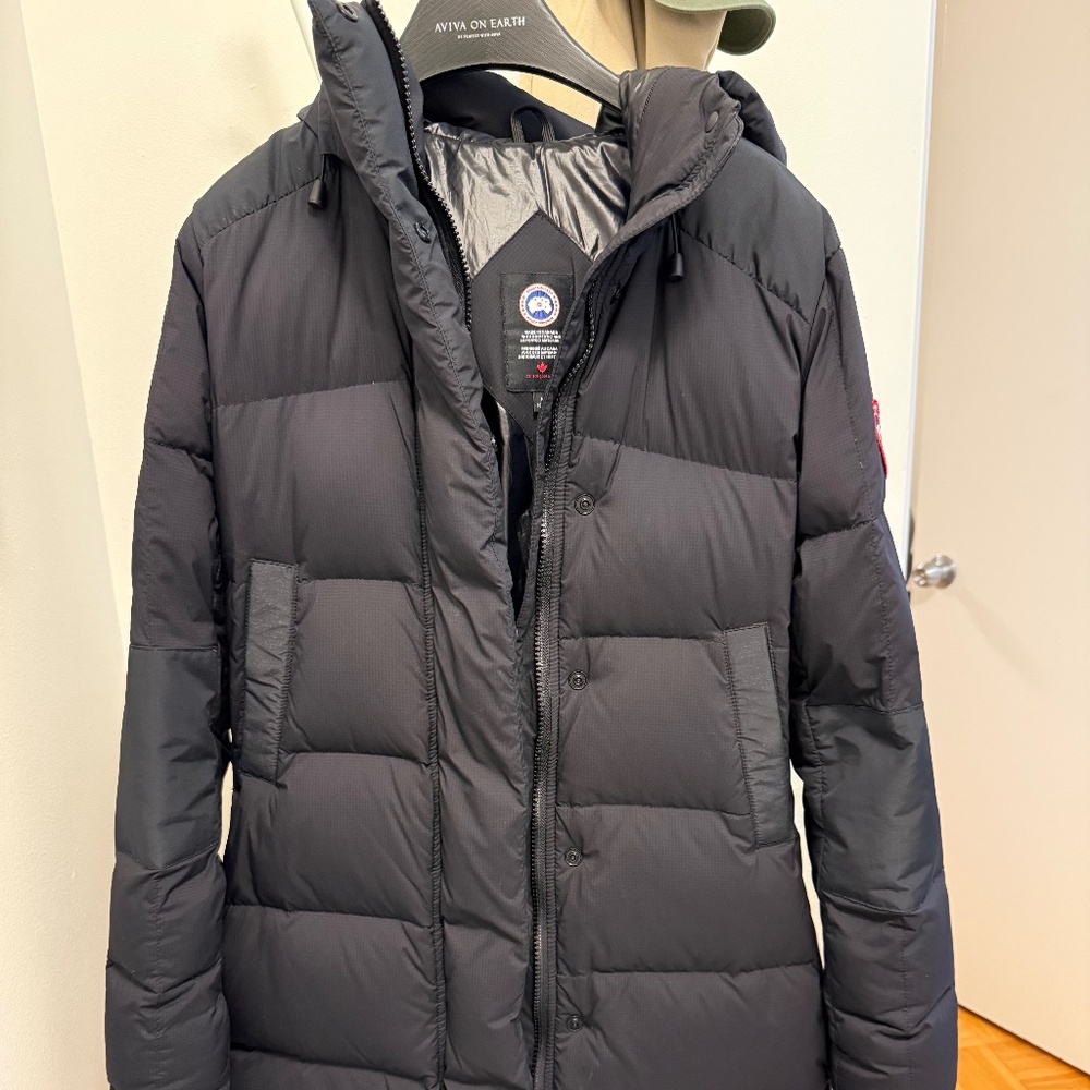 Canada goose down jacket (  ALLISTON COAT)